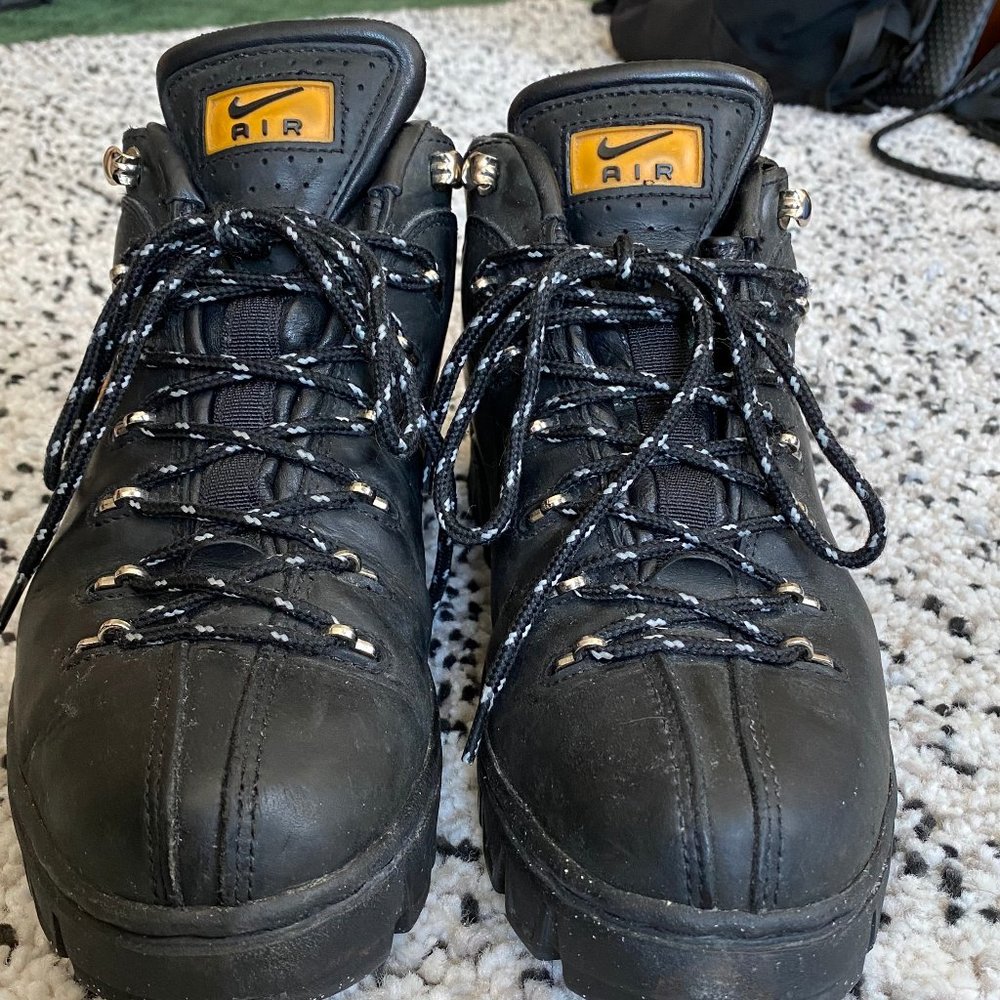 Nike ACG Vintage Leather Hiking Boots